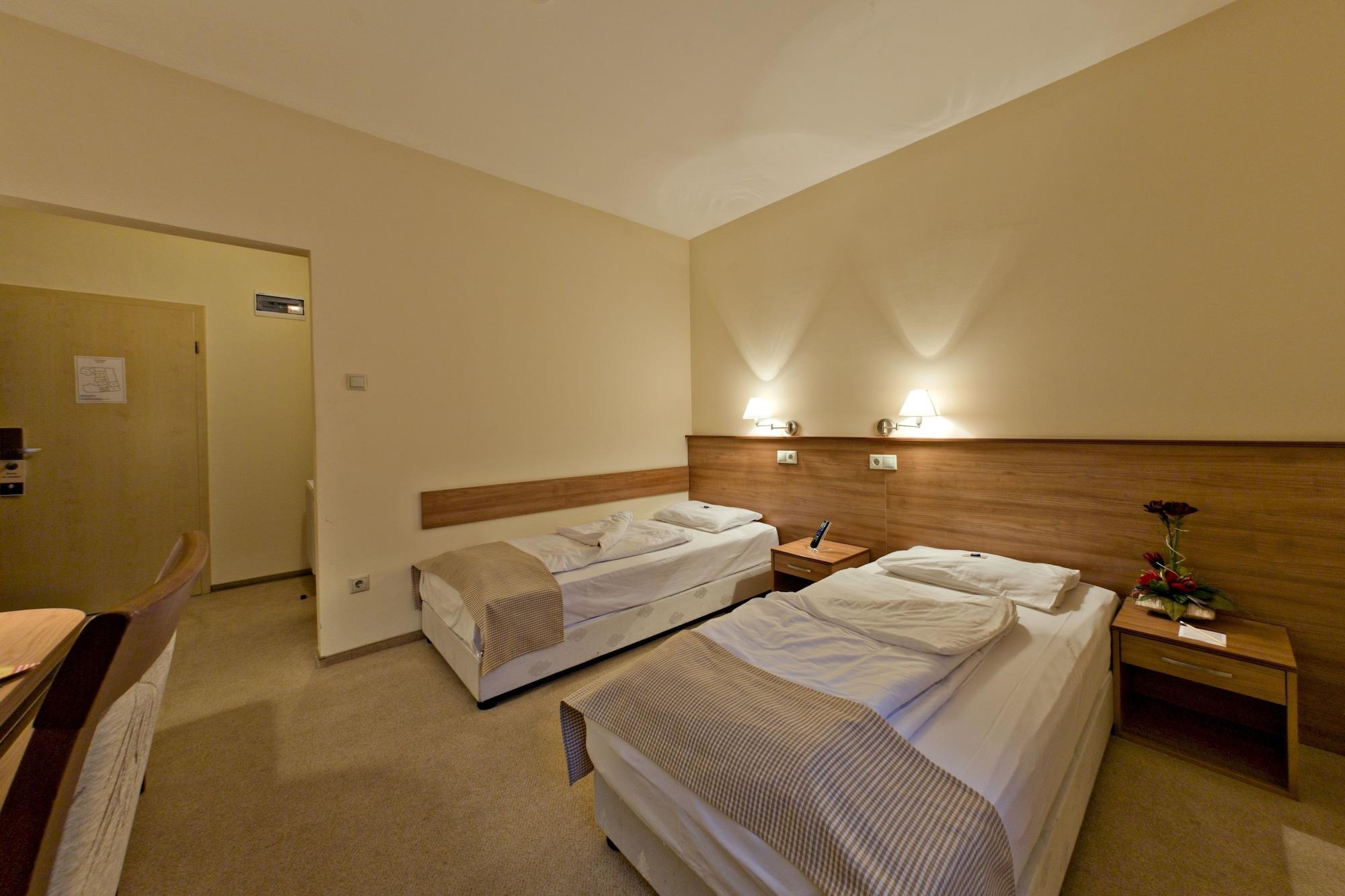 Hotel Civitas Σόπρον Εξωτερικό φωτογραφία