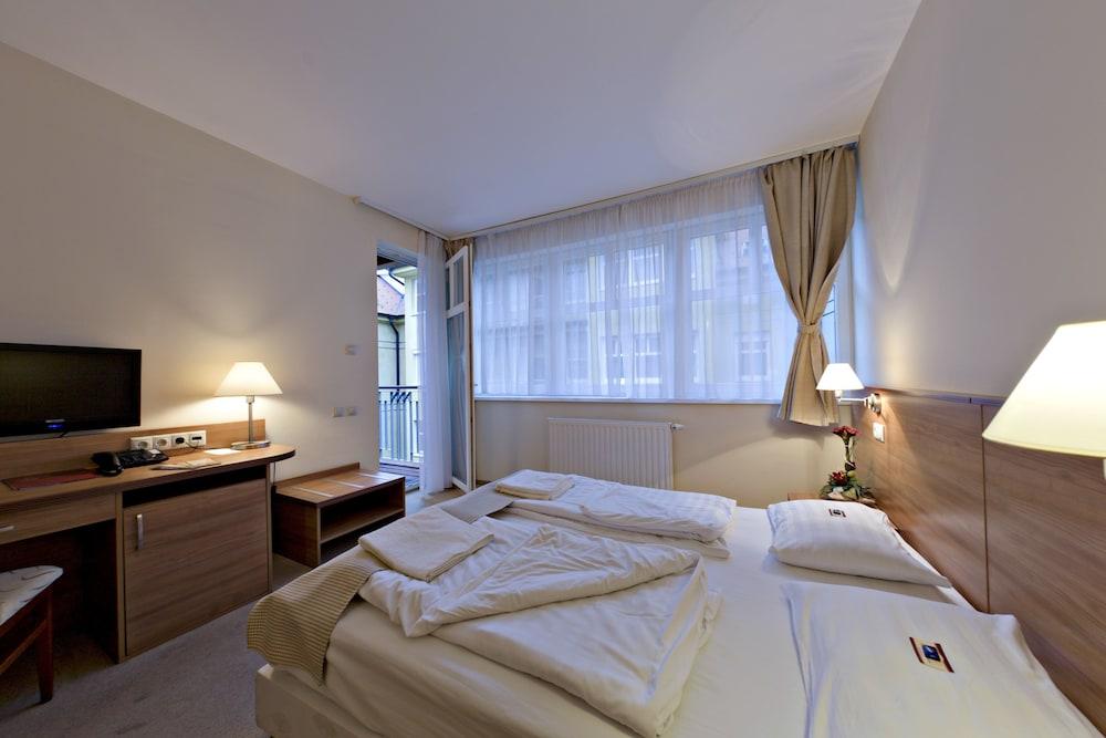 Hotel Civitas Σόπρον Εξωτερικό φωτογραφία